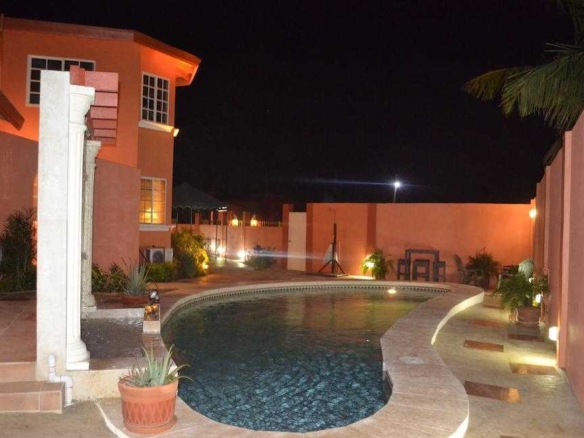 Hill top house in Pos Chiquito