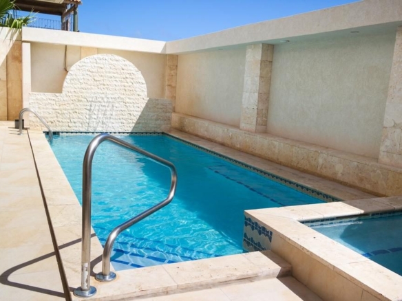 Apartment complex for sale